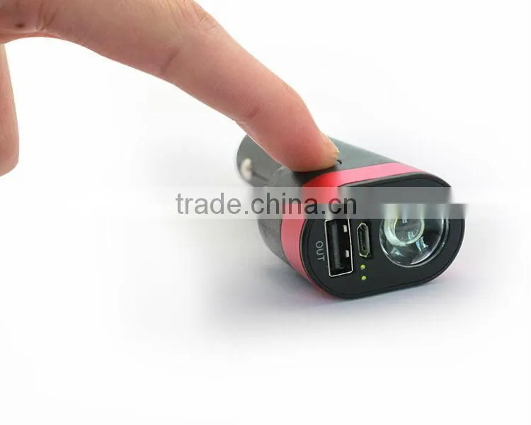 2016 Portable multi-functional safety hammer car charger torchlight car charger