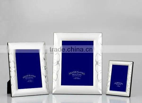 Attractive design MDF and black velvent back and stand aluminum photo frame
