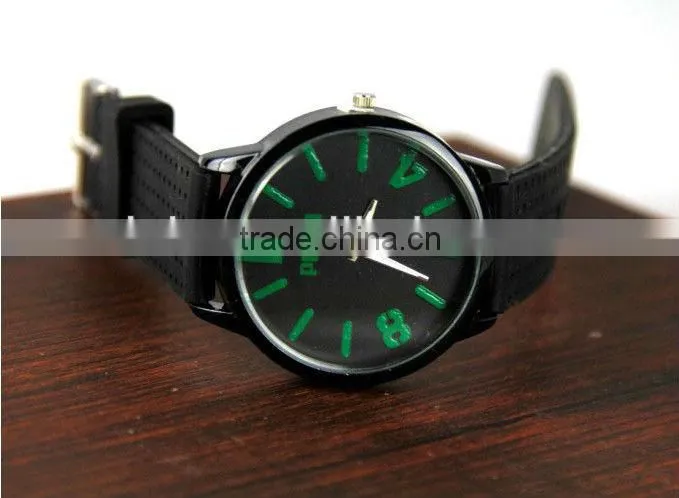Silicone Bracelet Circinal Watch Men Quartz Wrist Watches