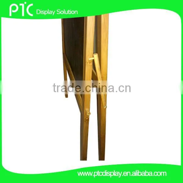 Bamboo poster holder, poster banner