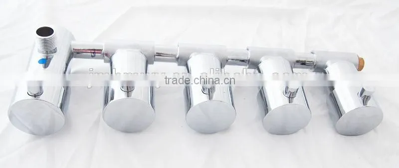 Hotel use in-wall thermostatic shower diverter valve with 4 outlet