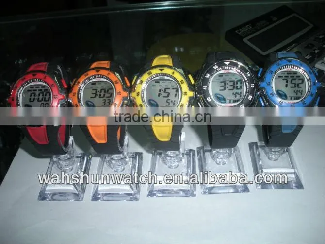 Hot Selling Hign Quality Good Looking display japan movement kids latest Sport Watches