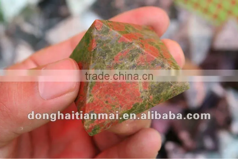 Natural Rock Clear Quartz Crystal Pyramid /Clear QUARTZ Crystal HEALING Pyramid