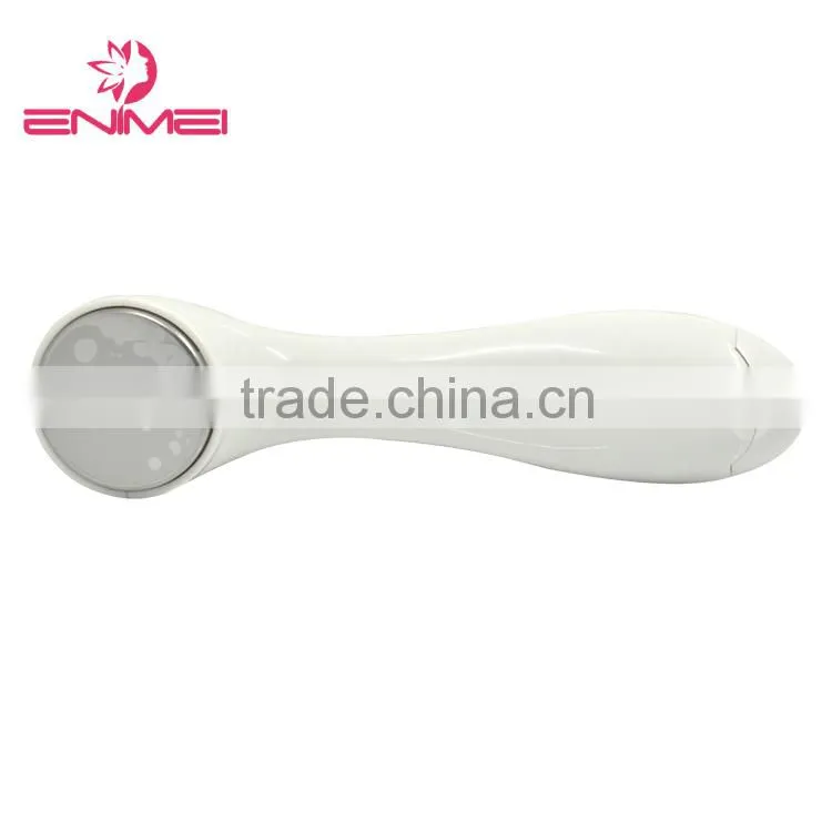 Skin care instrument iontophoresis device, iontophoresis machine