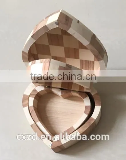 2016 fashionable customized wooden jewel case