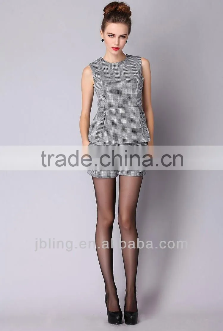lady's slim sleeveless wear