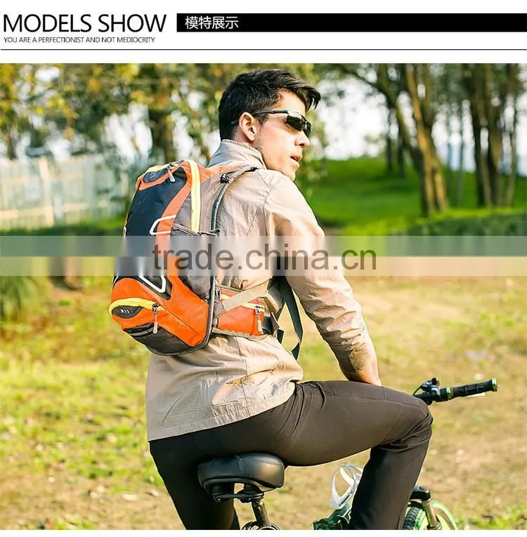 2016 wholesale waterproof cycling backpack