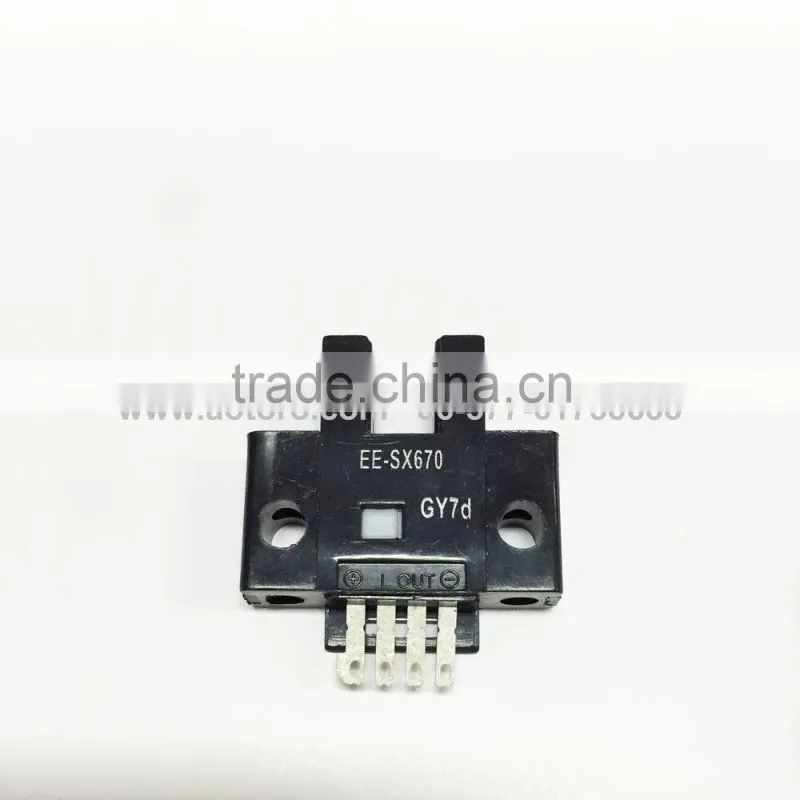 OMRON min phtoelectric switch EE-SX670