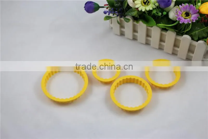 Alibaba China supplier plastic biscuit cutter