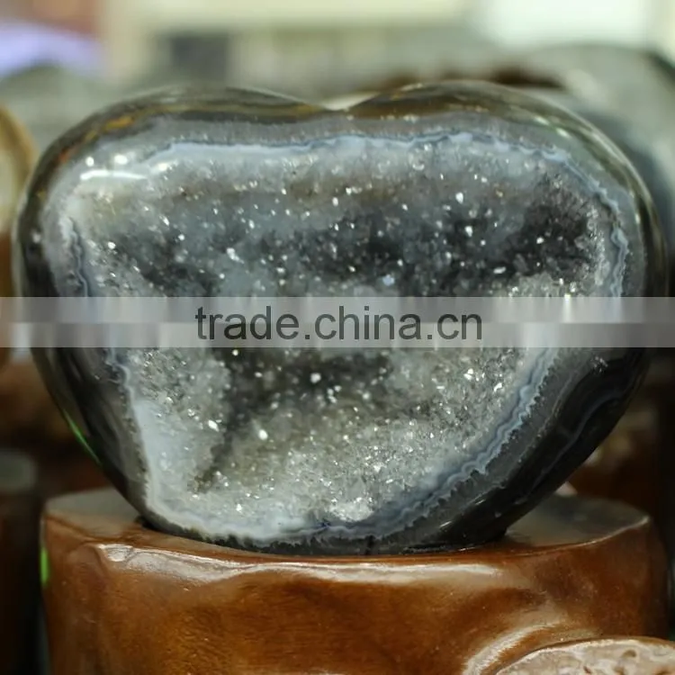 natural heart shape rock quartz agate stone geodes