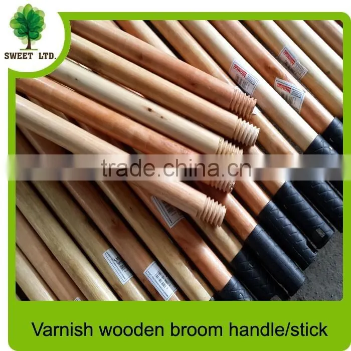 2.2*120cm varnished wooden brush handle with plastic cap from china supplier