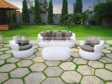 Plastics Luxury Rattan Furniture Round Sofa Set