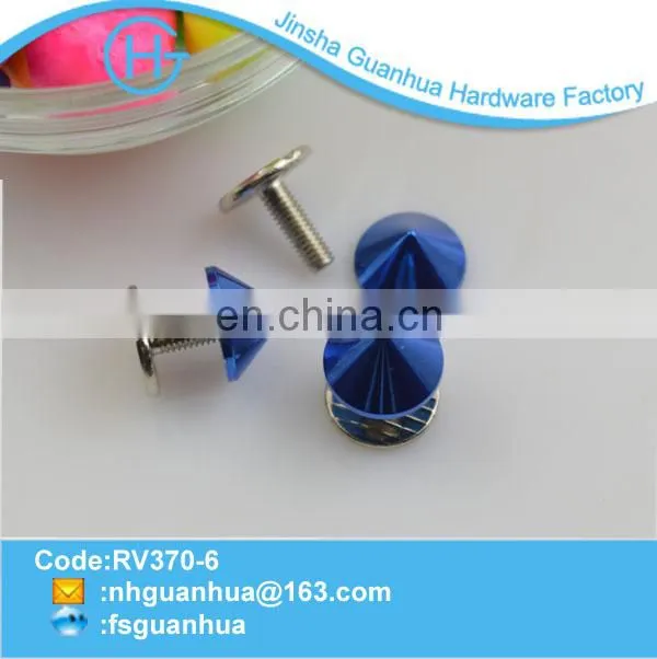 New design high quality fancy screw spike