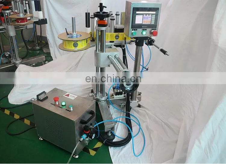 Packaging Production Line Automatic Labeler , Single Labeling Machine Heads