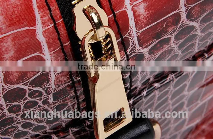 the most fashion ladies handbags with Python pattern