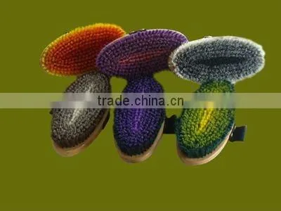 oval plastic TPR horse grooming brush