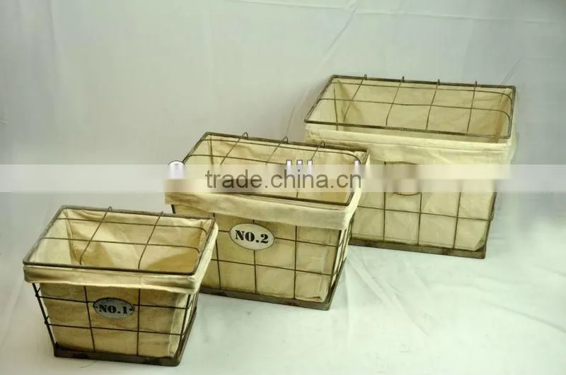 112106MO-1T-Metal basket w/jute liner wire basket