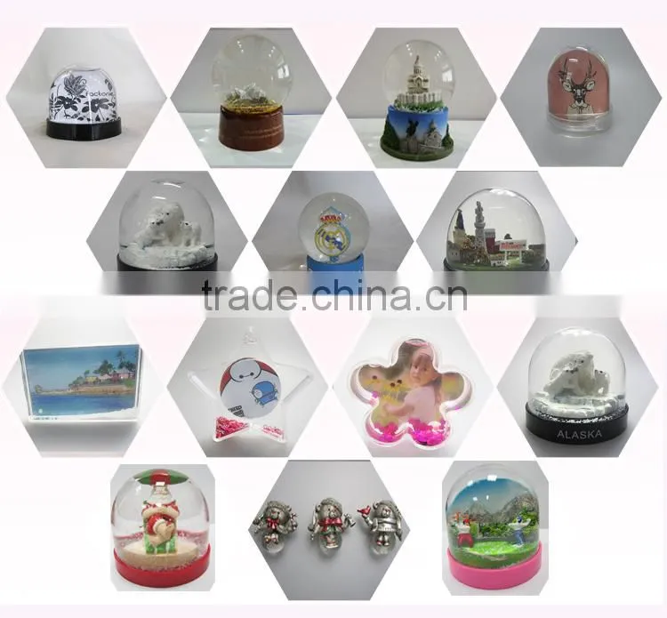 Polyresin Souvenir Snow Globe Cheap Snow Globe