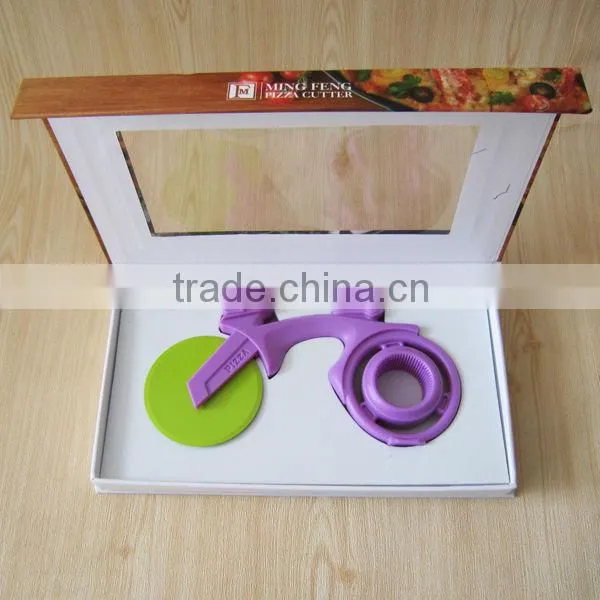 2014 hot sale & hot sale promotinal pizza cutter with color box