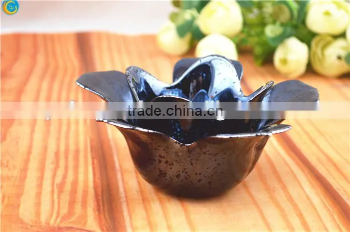 Lotus shape glass candlestick