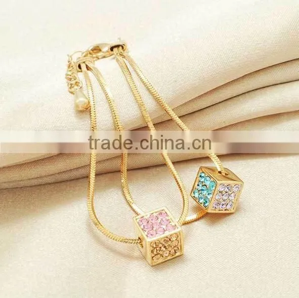 The new temperament square with colorful bracelet gold bracelet