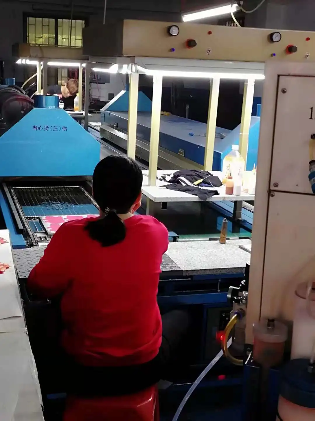 Dong Guan Maibarr Artfs And Crafts.Co.,Ltd company overview - view 3