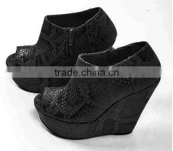 New arrival sexy snake PU peep toe wedge heel ladies shoes