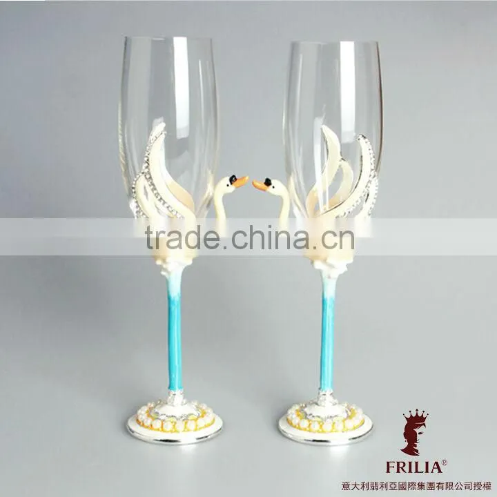 2014 Lily Design, Crystal Champagne Glass with Enamel for Newly Weds