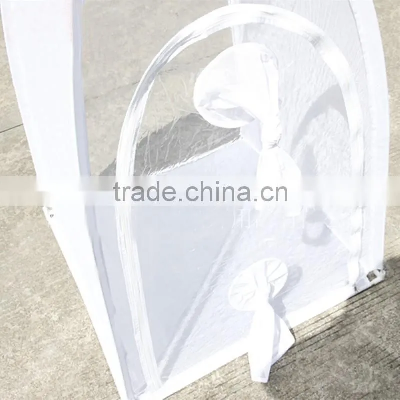 Portable mini mesh insect house