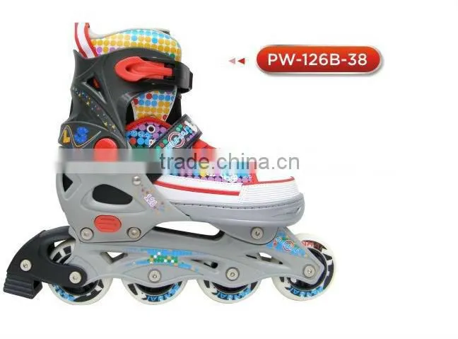 Soft Boot Roller Skates Shoes for Adults With Competitve Price Plasctic Frame Duarable PU Wheels