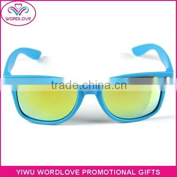 Wholesale Most Fashion Love Heart Shaped Plastic Sunglasses