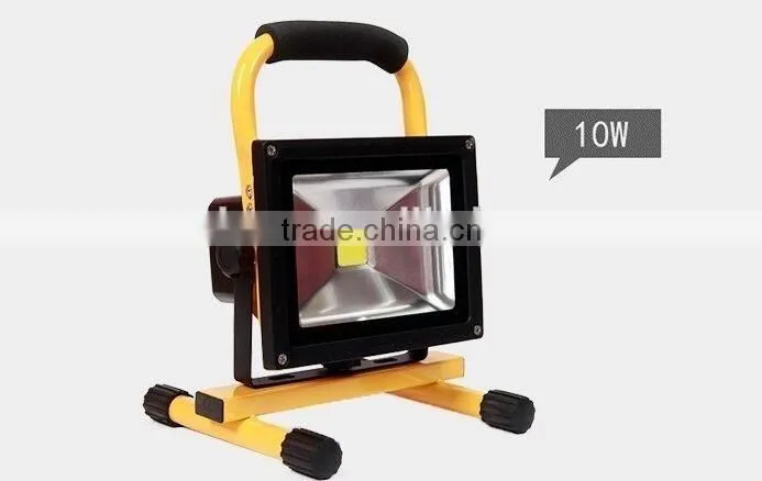 IP65 portable 990lm 10w rechargeable dimmable led flood light with handle