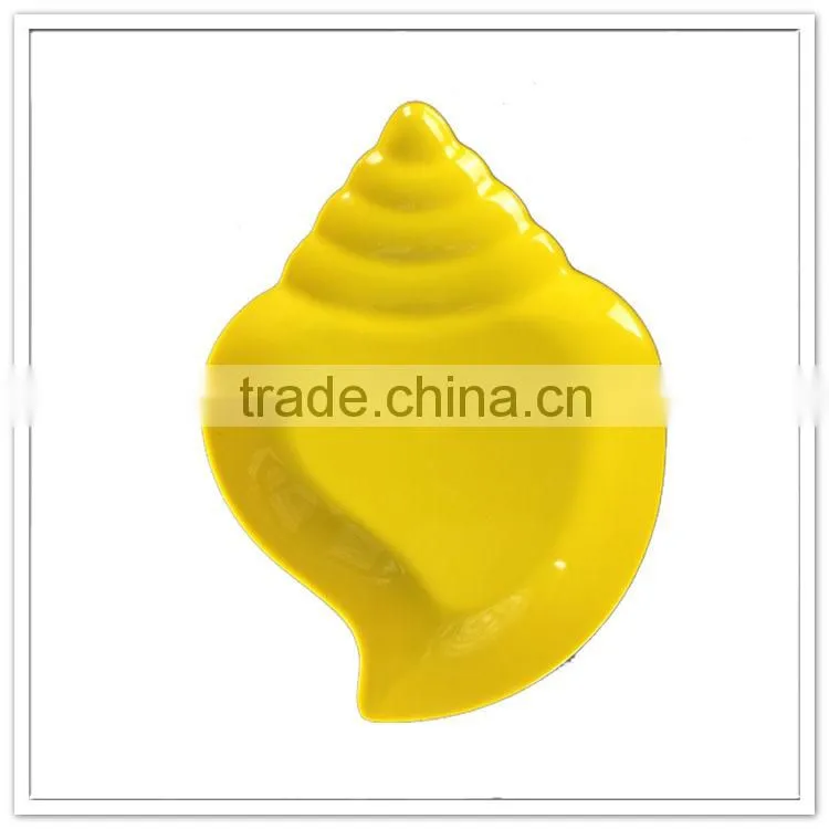 Top quality durable hot sale cheap family use solid color yellow conch shape plate