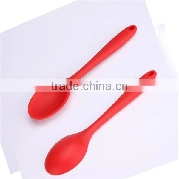 LFGB healthy silicone newborn baby feeder spoon handle baby spoon