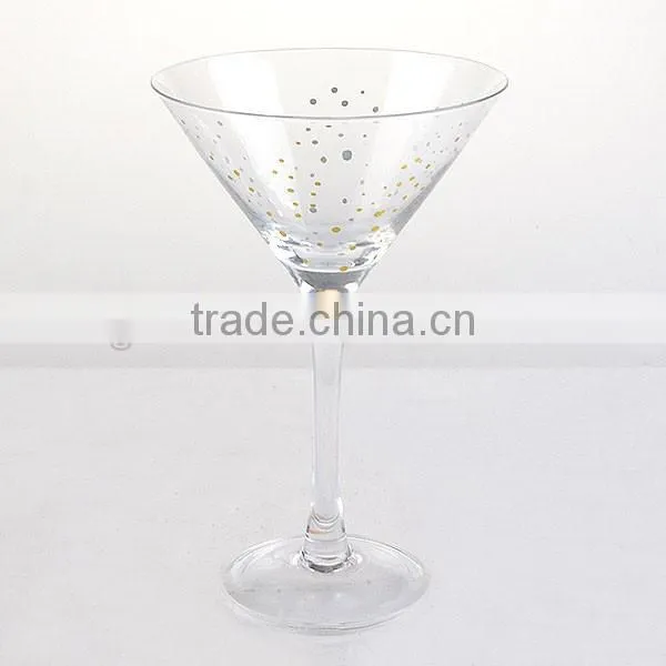 High quality wine glass set with gold decal