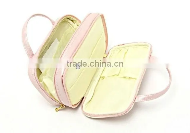 Elegent Handle Toiletry Kit Small Makeup Case