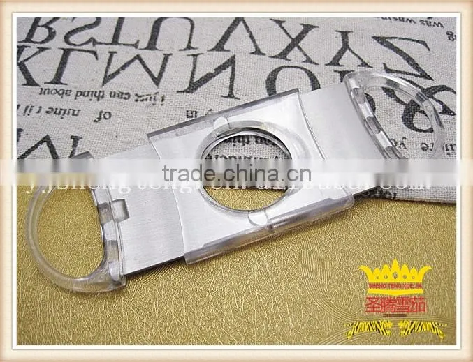 Plastic double blade cigar cutter with a 54 ring gauge