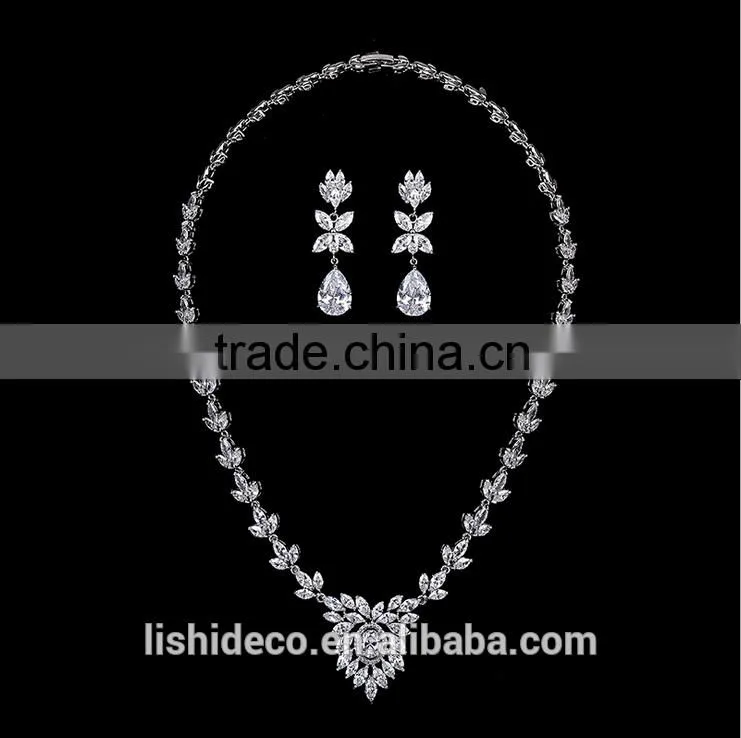 2016 Latest Design High Quality Women Fashion Necklace Jewelry Long Silver Zircon Necklace Set