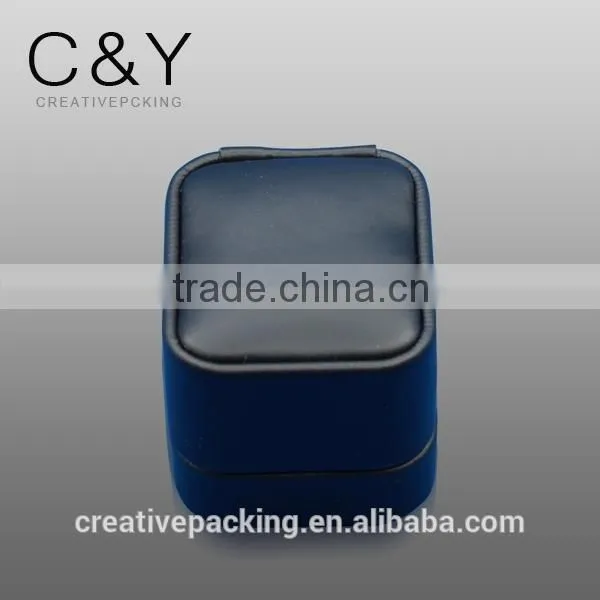 Flip-open ring leather jewelry gift box for wholesale