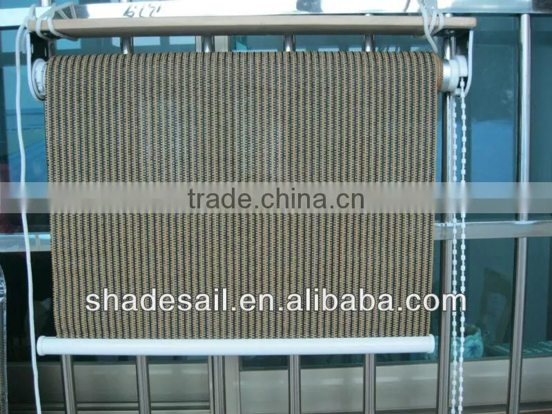 100%HDPE Exterior Roll Up Window Shades,Door ShadesProtection of privacy Effectively reduce sunlight and ultraviolet