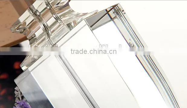 Medal shape design K9 clear crystal table lamp with fabric lampshade