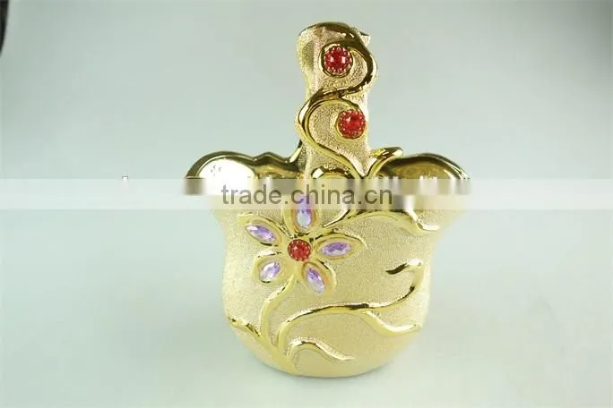 electroplated gold ceramic flower basket with pearl decoration, hanging ceramic flower pot wholesale