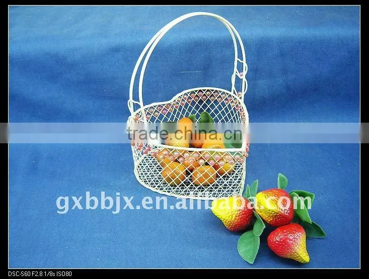 White heart shaped storage wire latest design fruit basket decorative with red pearl