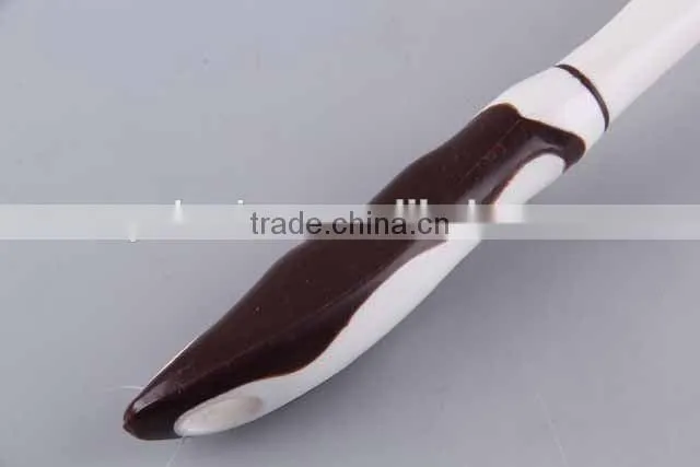 Curved Plastic Cleaning Brush