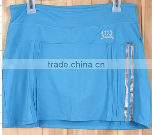 Women 's track suit