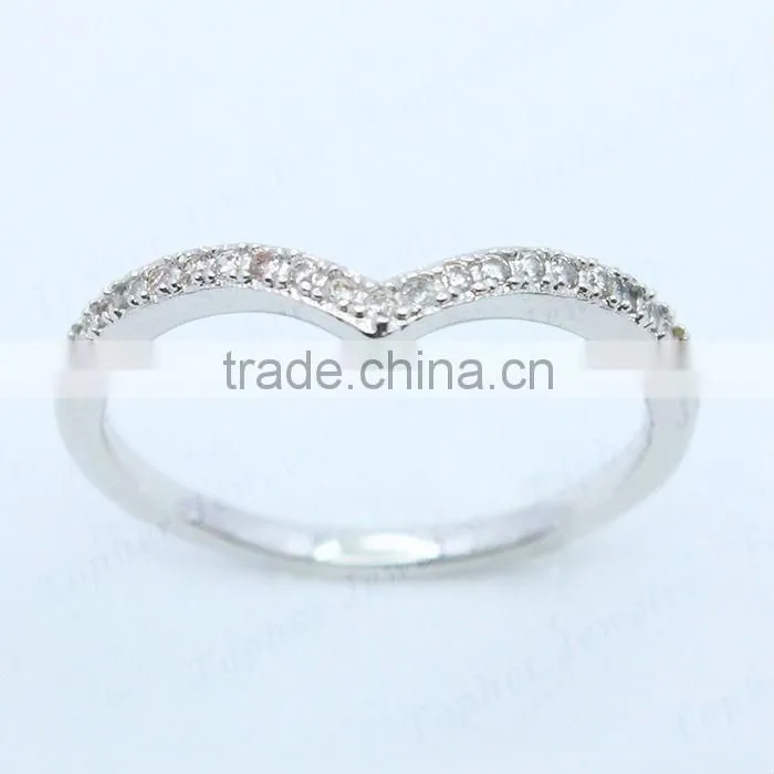 Rhodium plated solid 925 sterling silver ring with AAA zircon