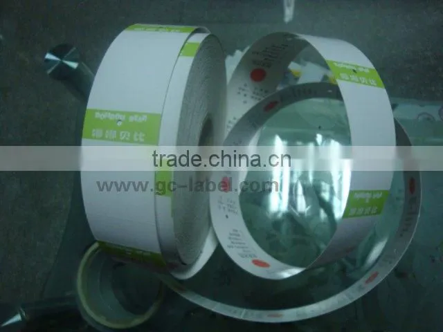 Self-adhesive round sealing labels