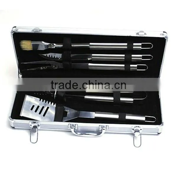 BQ-0081 / 5 pcs bbq set in aluminum box