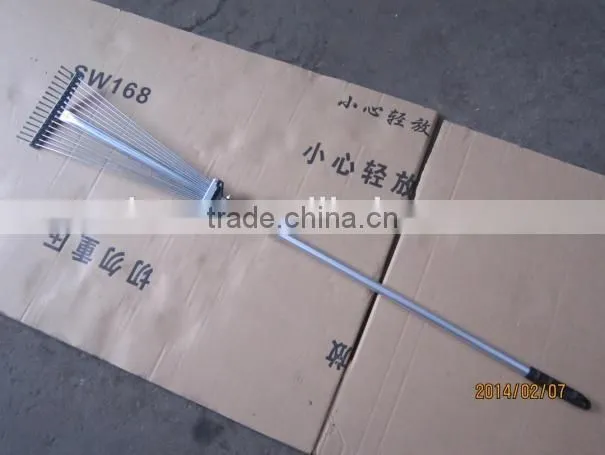 Long Steel Garden Shovel Rake Pitchfork