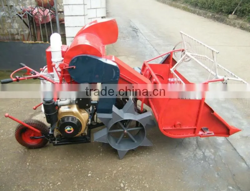 mini combine harvester